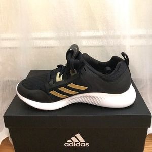 Women’s Adidas Edgebounce Sneakers **Brand New